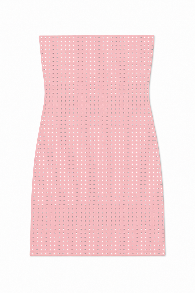 Vestido de malla plateado con perlas y tachuelas