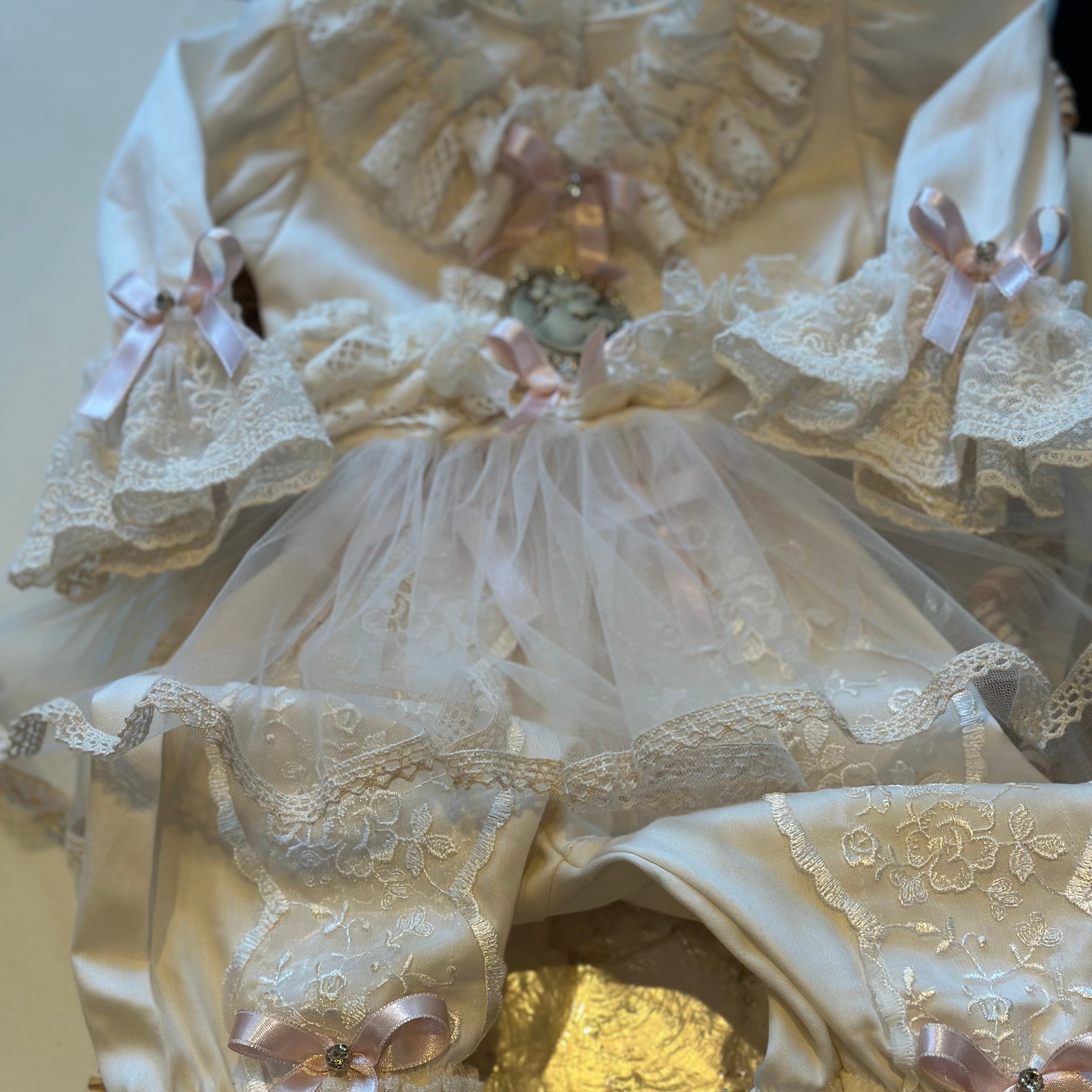 The Cameo Ruffle Set