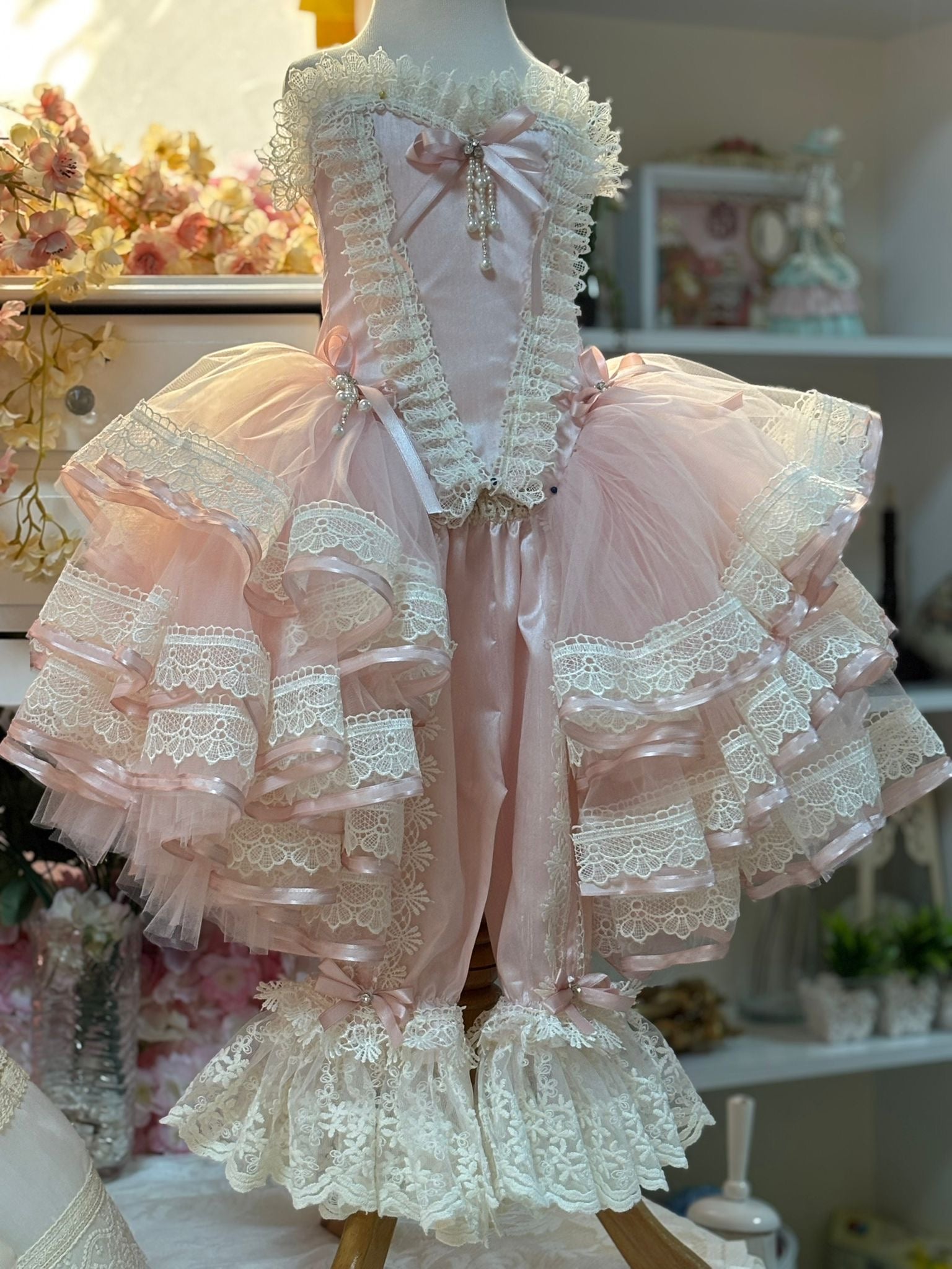 Layla's Lace Spectacular