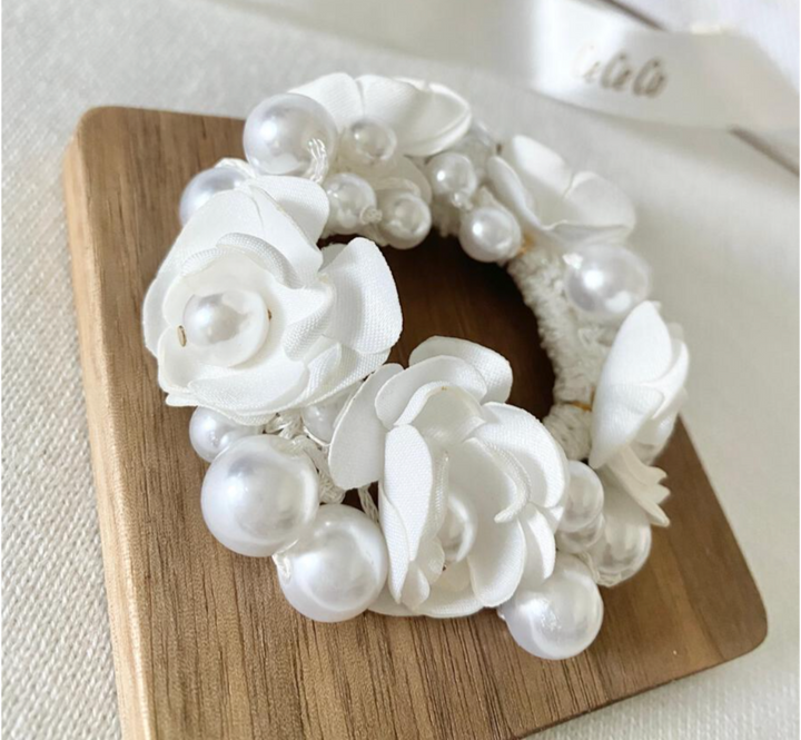 Pearl Scrunchie