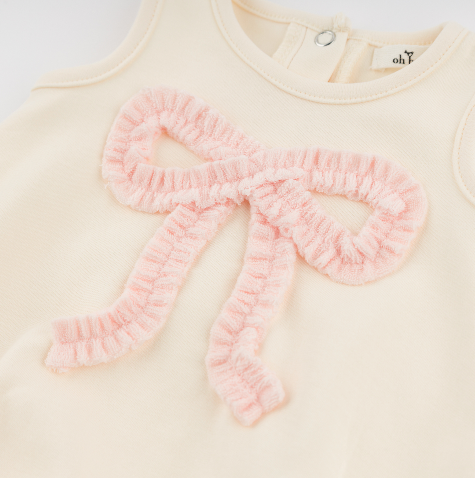 Ruffle Bow Pale Pink Bubble