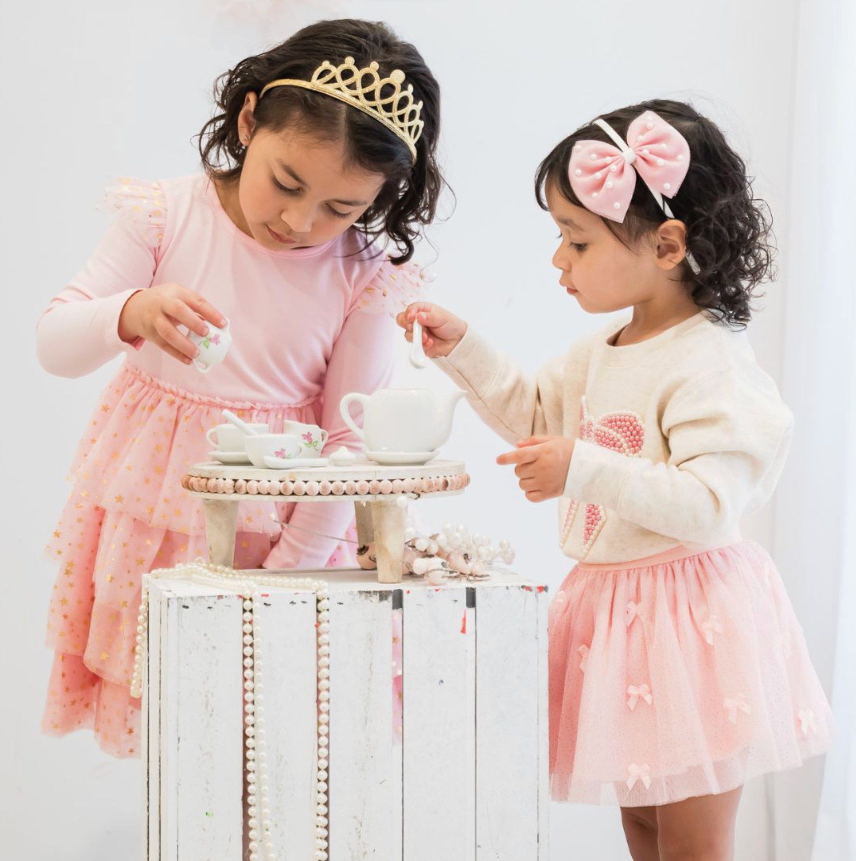 Pearl Bow Patch Sweatshirt