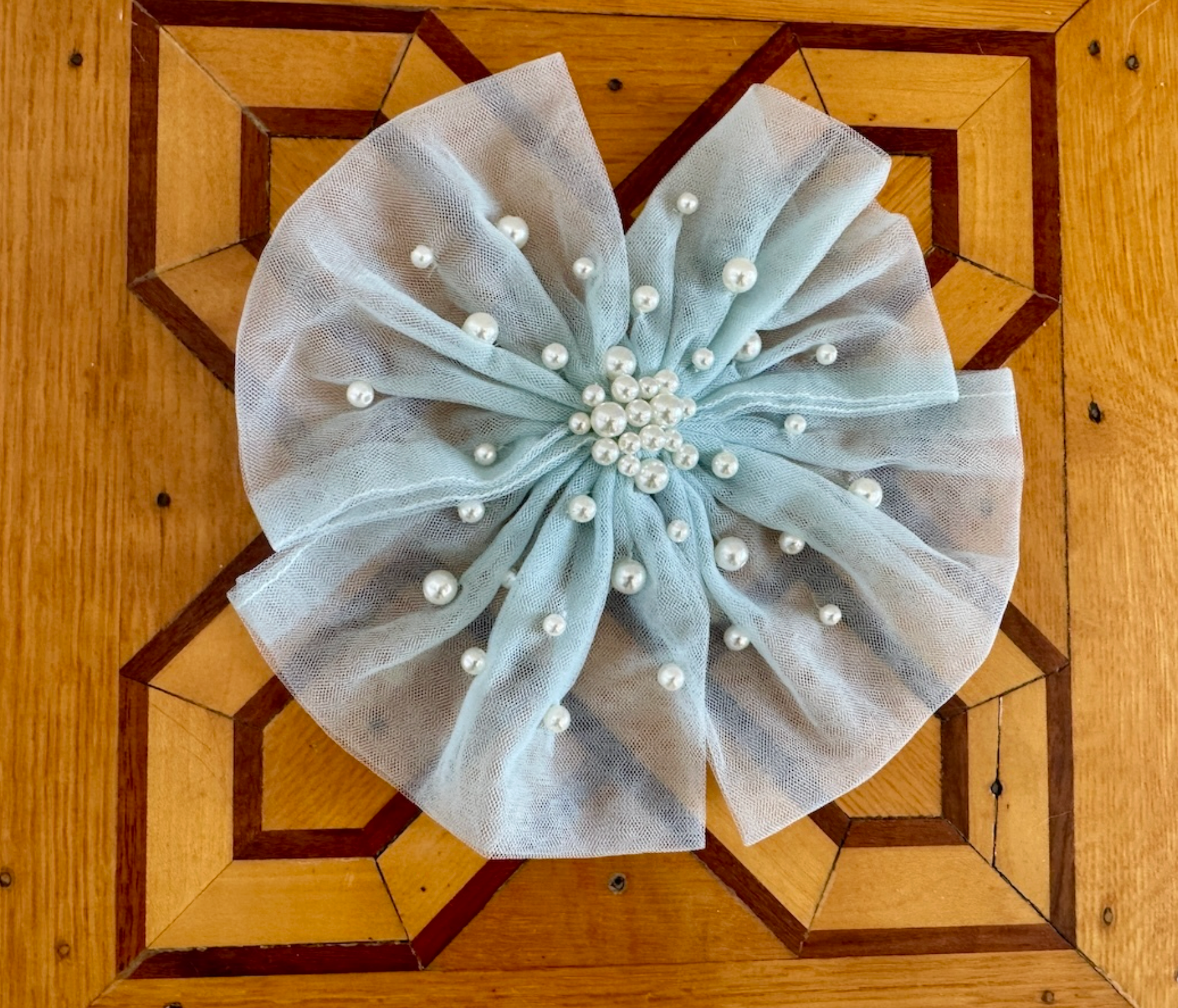 Aqua Tulle Clip
