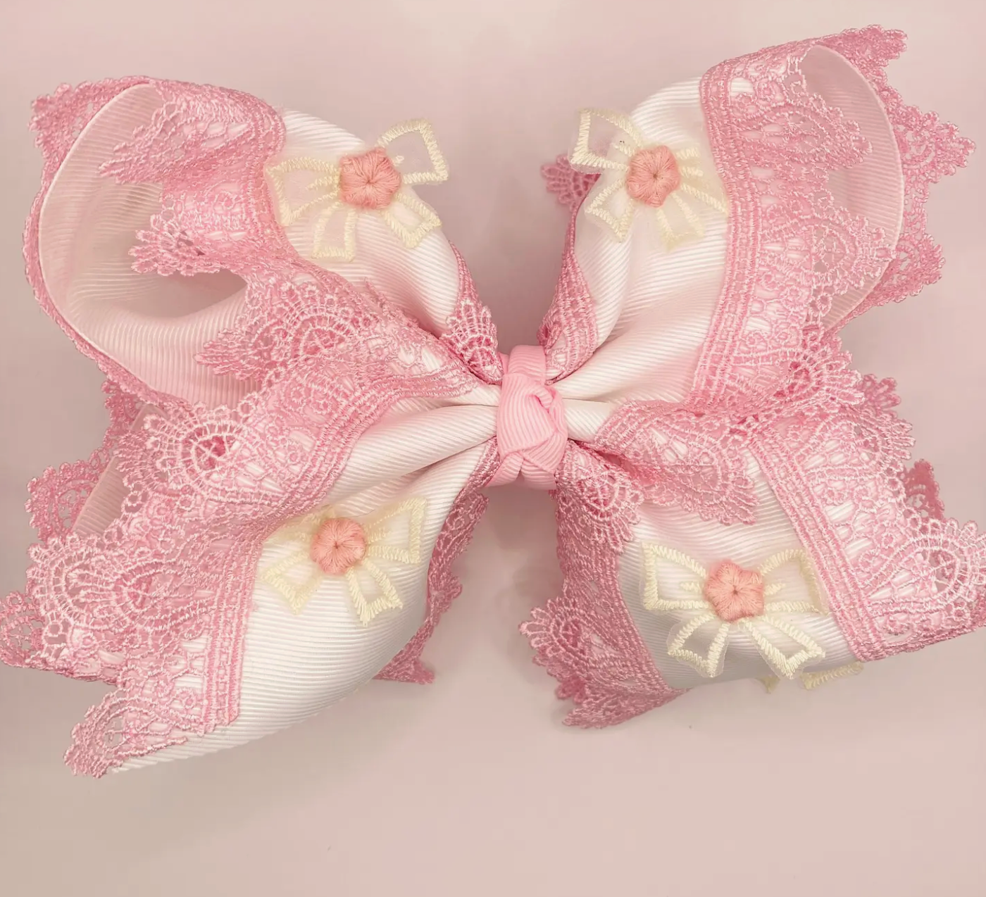 Bows on Bows Clip