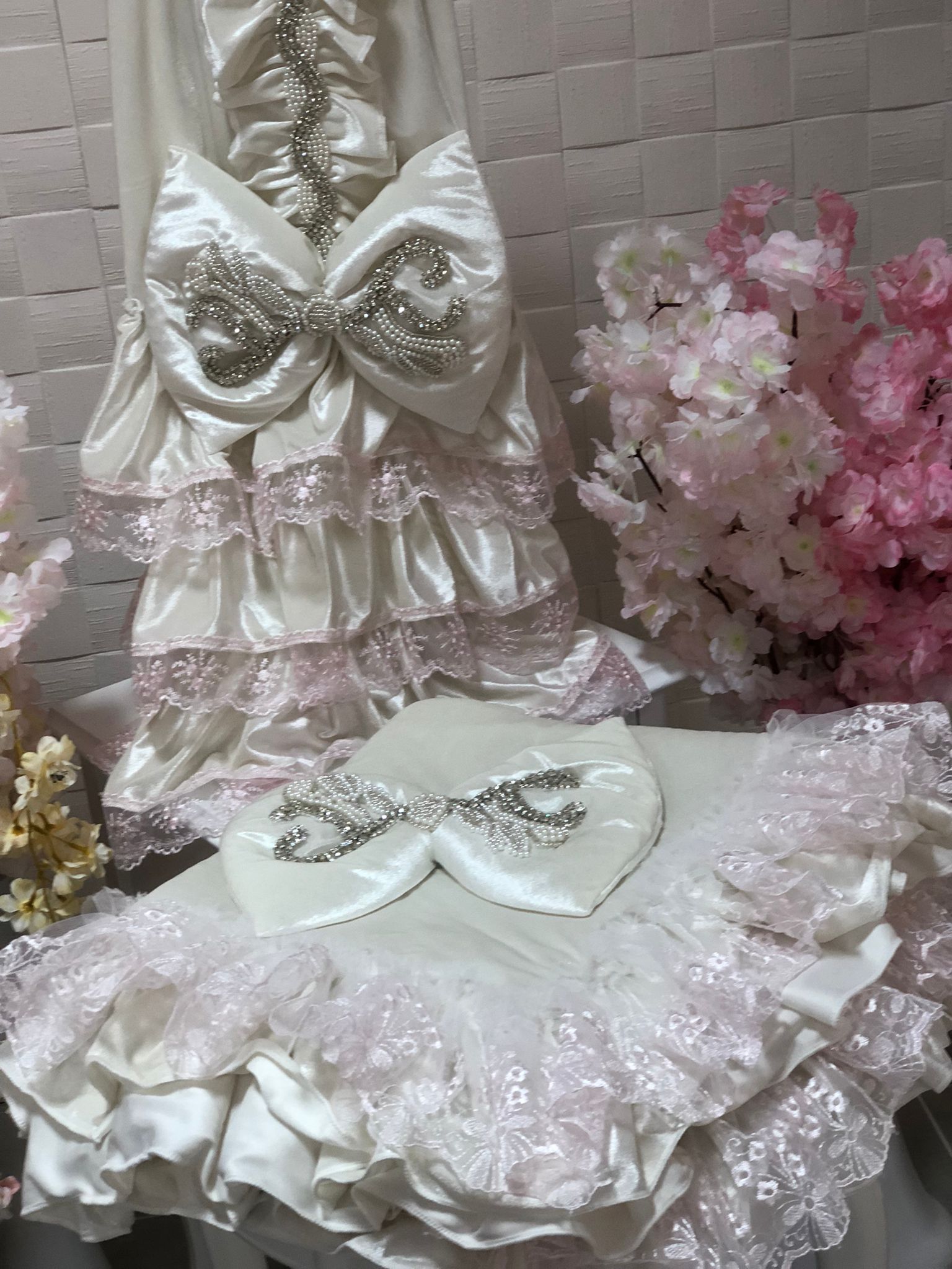 Cream Velvet Cocoon and Blanket Set