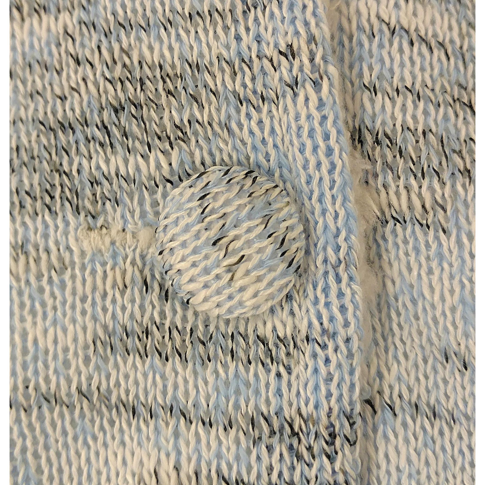 Mixed black and blue coloration