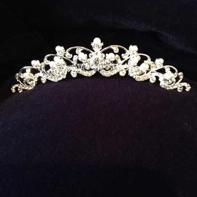 t2569 christie helene tiara pearl