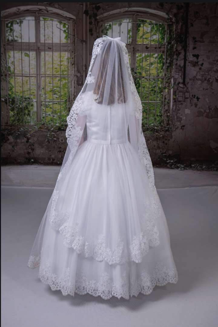 Extra Length Lace Veil